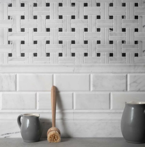 Calacatta-White-Marble-Basketweave-Mosaic-Tiles