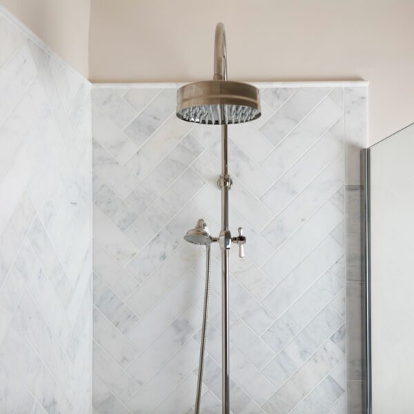 Calacatta-White-Marble-Bathroom-Shower-Tiles