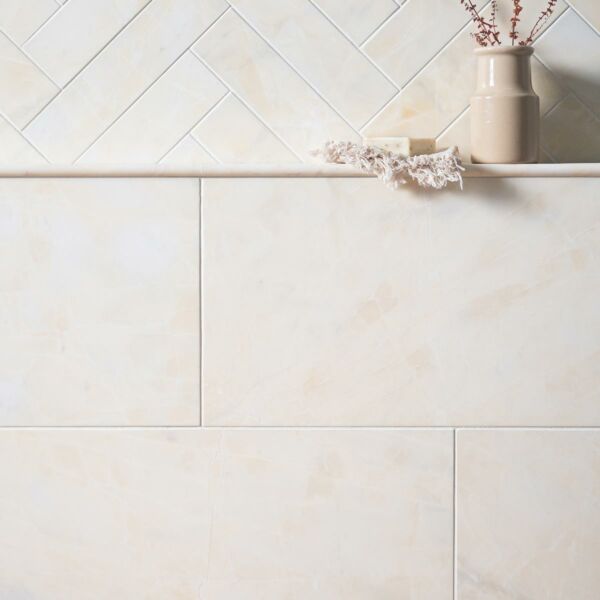Calacatta-Amber-Marble-Tiles-Bathroom