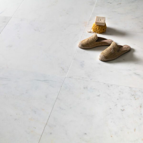 Calacatta-White-Marble-610x610mm-Square-Tiles